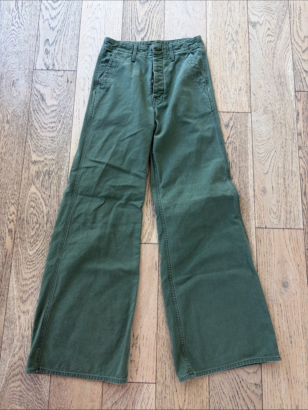 MOTHER Wide-Leg Chino Pants in Olive